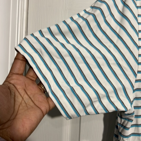 Under Armour Men's White and Blue/Gray Striped Short Sleeve Polo. Size small - Picture 3 of 8